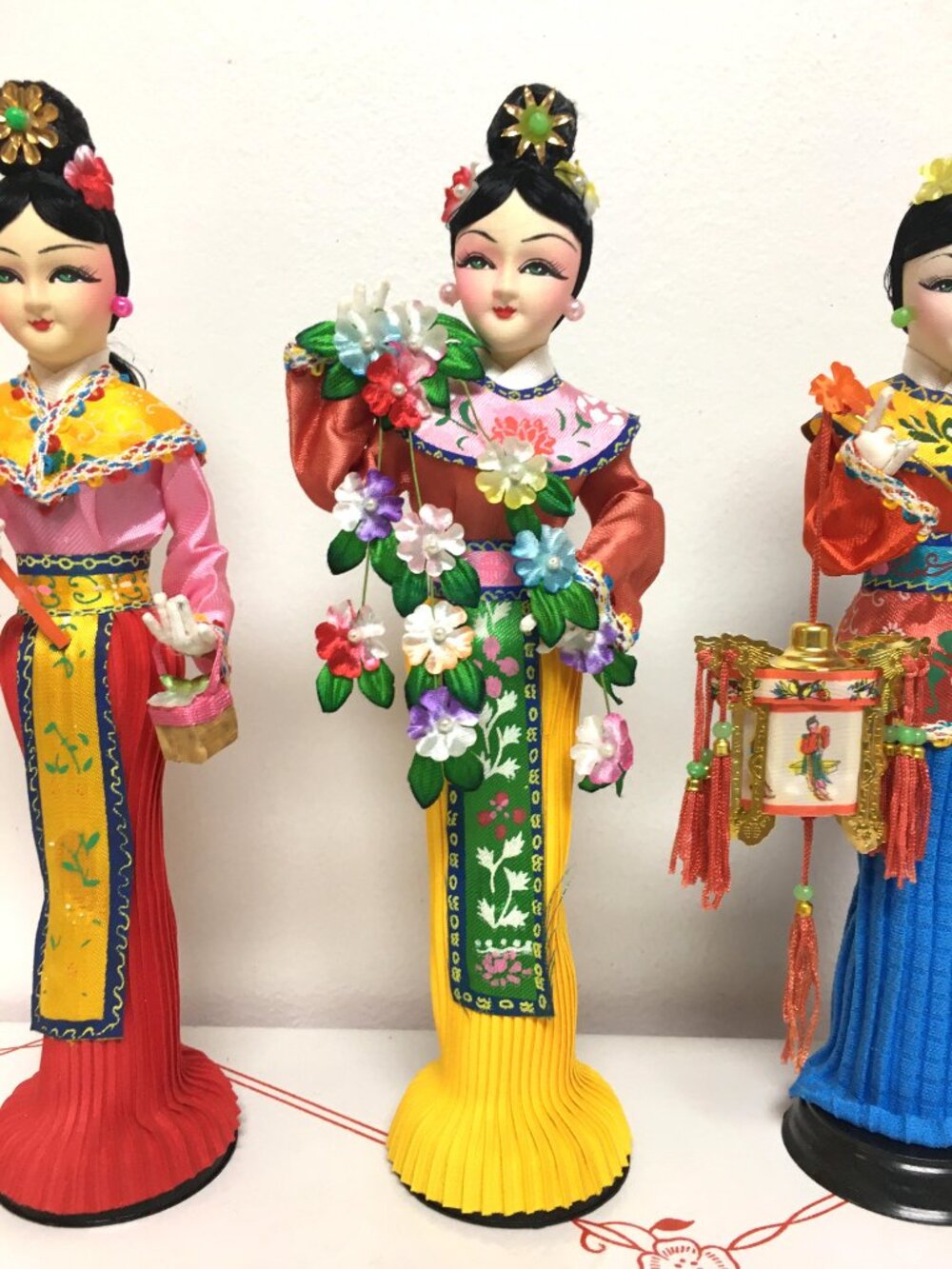 Four Vintage 10.5" tall Silk Geisha Figures / Dolls - Picture 4 of 8